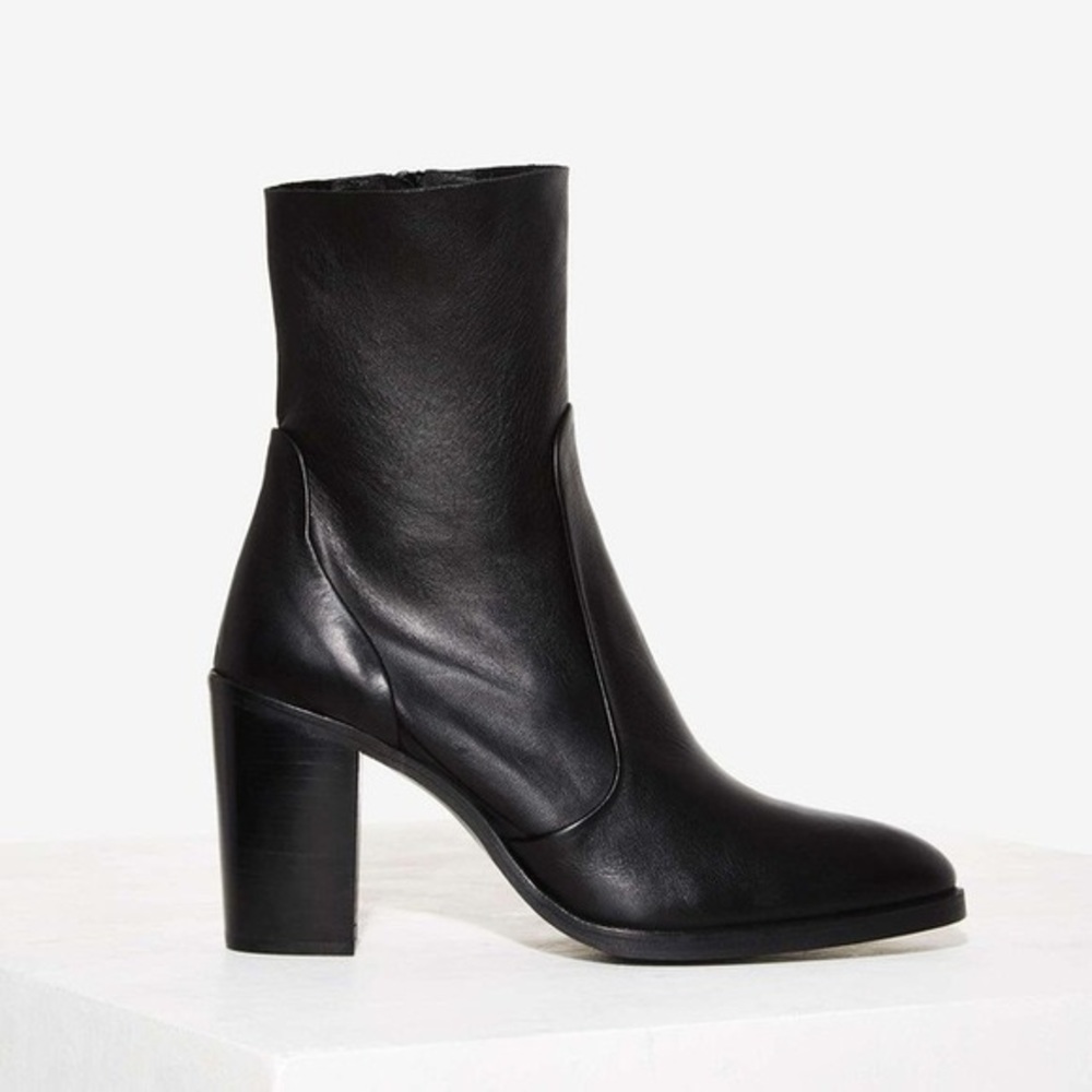 BLACK PICO PREMIUM LEATHER ANKLE BOOTS